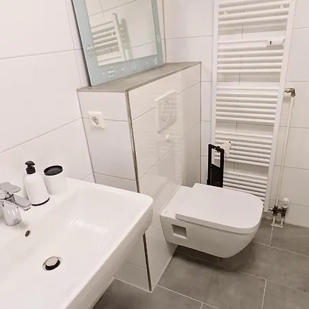 Modern In With Garden Apartment
